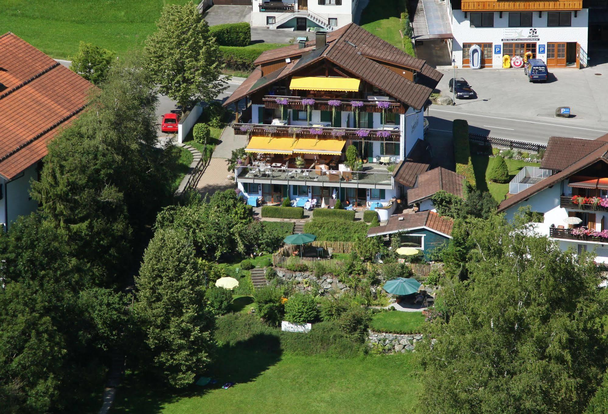 Dreimaederlhaus - Das Vegetarische Boutique Hotel Фюссен Екстер'єр фото